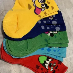 5 Pairs Kids Cartoon Crew Socks, Soft Breathable Sports Socks for Boys & Girls, All Seasons Wear, Colorful Design