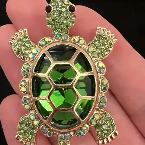 Unisex Cute Rhinestone Turtle Design Brooch, Exquisite Trendy Clothes Brooch, Charm Fashion Accessory for Daily & Party Decoration