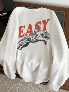 Round Neck Sweatshirt with Easy Print, Dynamic Tiger Graphic, Casual Outerwear Top, Vibrant & Wild Design, Perfect for Daily Wear