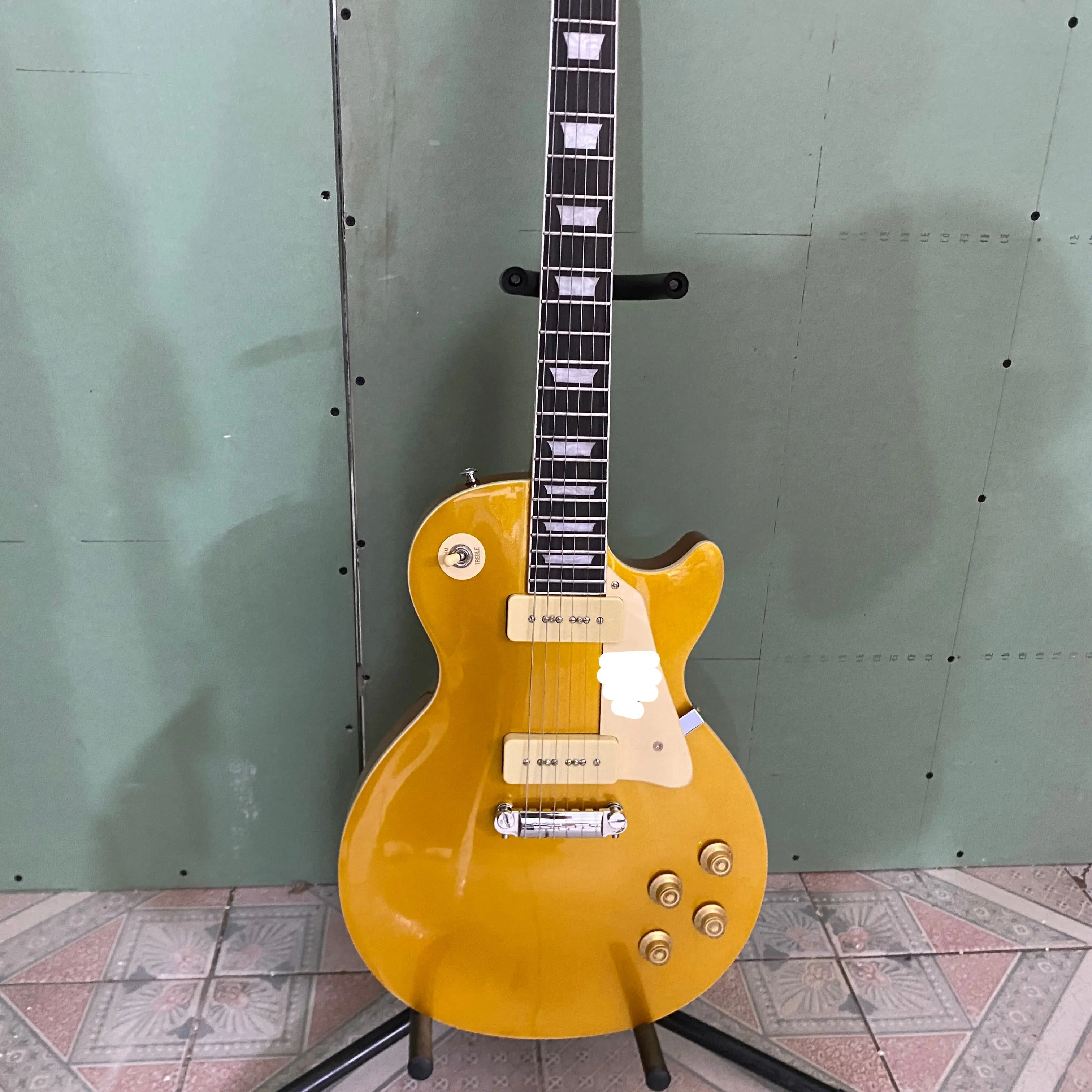 Metallic Gold LP Guitar P90 pickup Cream Pickguard Solid Mahogany Body