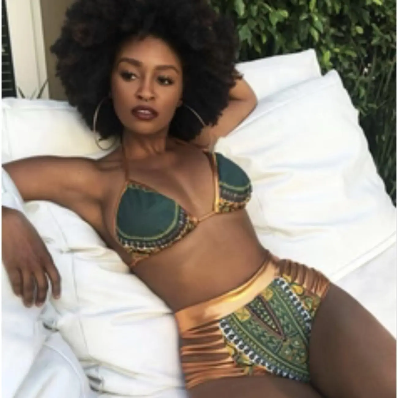 Green & Gold Hugh Waist Bikini Set with Metallic Tones Triangle Top Gold Accents Size Large