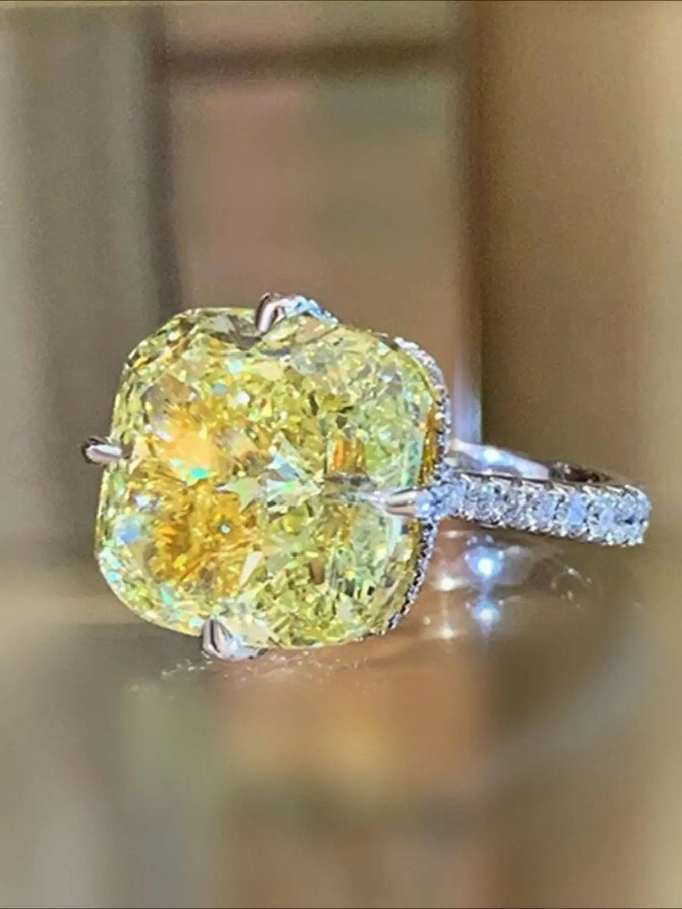 Fashion Yellow Princess Cut Zircon Ring for Women, Cocktail Ring, Valentine's Day Gift, Daily Wear Decoration Jewelry, Elegant Ladies' Accessory, Perfect for Special Occasions