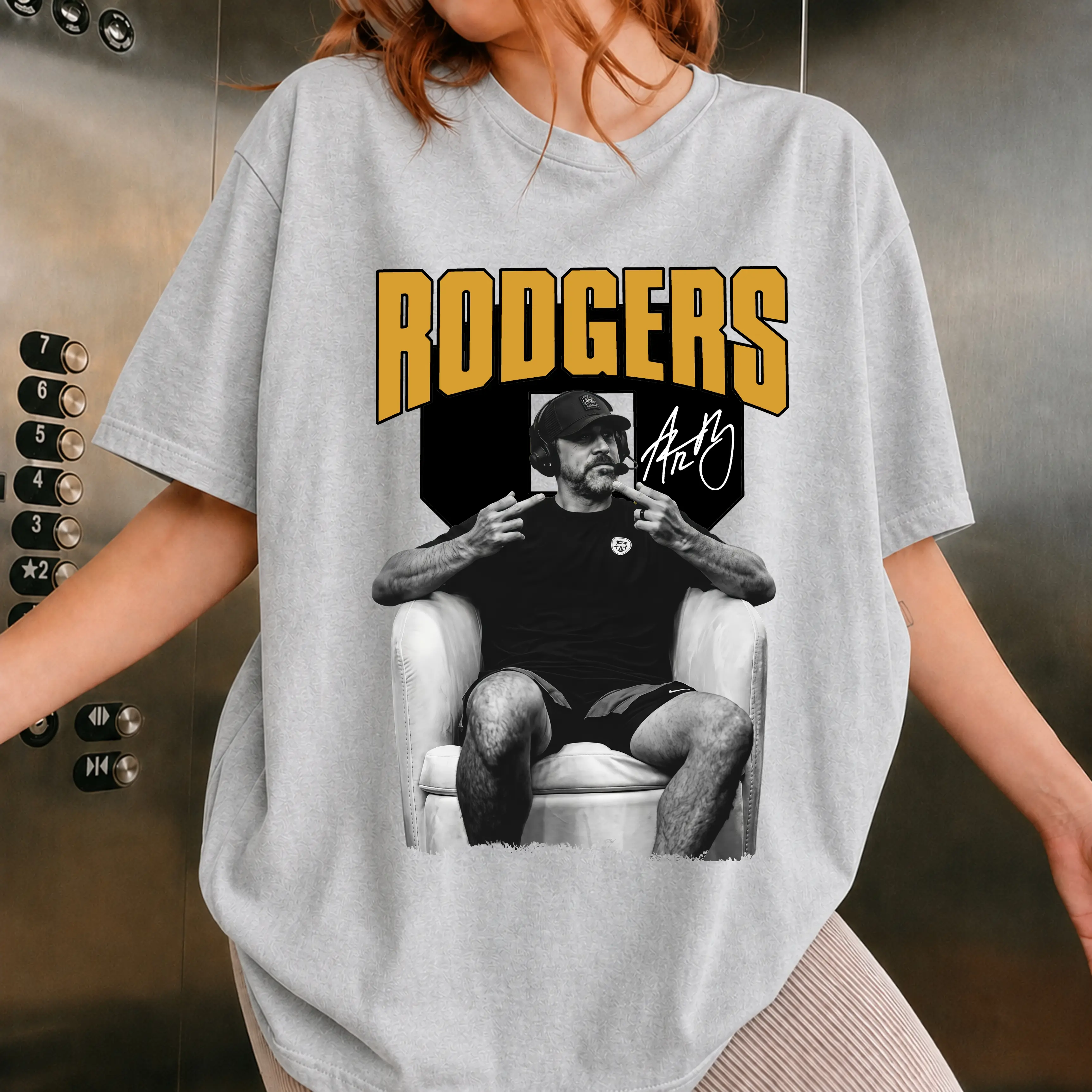 Women's Aaron Rodgers Vintage Middle Finger Chair Graphic T-Shirt - Unisex Casual Retro Football Top, USA-Made, Premium Fabric, Flattering Fit, Gift Option