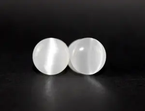 Pair of White Cat Eye Single Flare Glass Ear Gauges Tunnels - Daily Wear Body Jewelry with Multiple Sizes (3mm-16mm, 1/2in 12mm), Secure Wear, Man-Made Fiber, Chatoyant Light