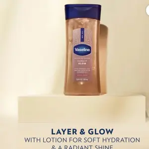 Vaseline Glazed & Glisten Sunlit Glow Scented Body Gel Oil - Vanilla Cocoa Shimmering Body Makeup, Moisturizing Soothing Formula with Ultra-Hydrating Lipids, 100% Pure Cocoa Butter, 6.8 Oz, Moisturizer, Body Care