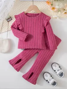 2-piece autumn girls' solid color outfit with fashionable ruffled long-sleeved top and trousers, cute and elegant baby girl round neck cape top and front slit trousers, casual children's knit outfit suitable for outdoor wear, Baby Girl Clothes