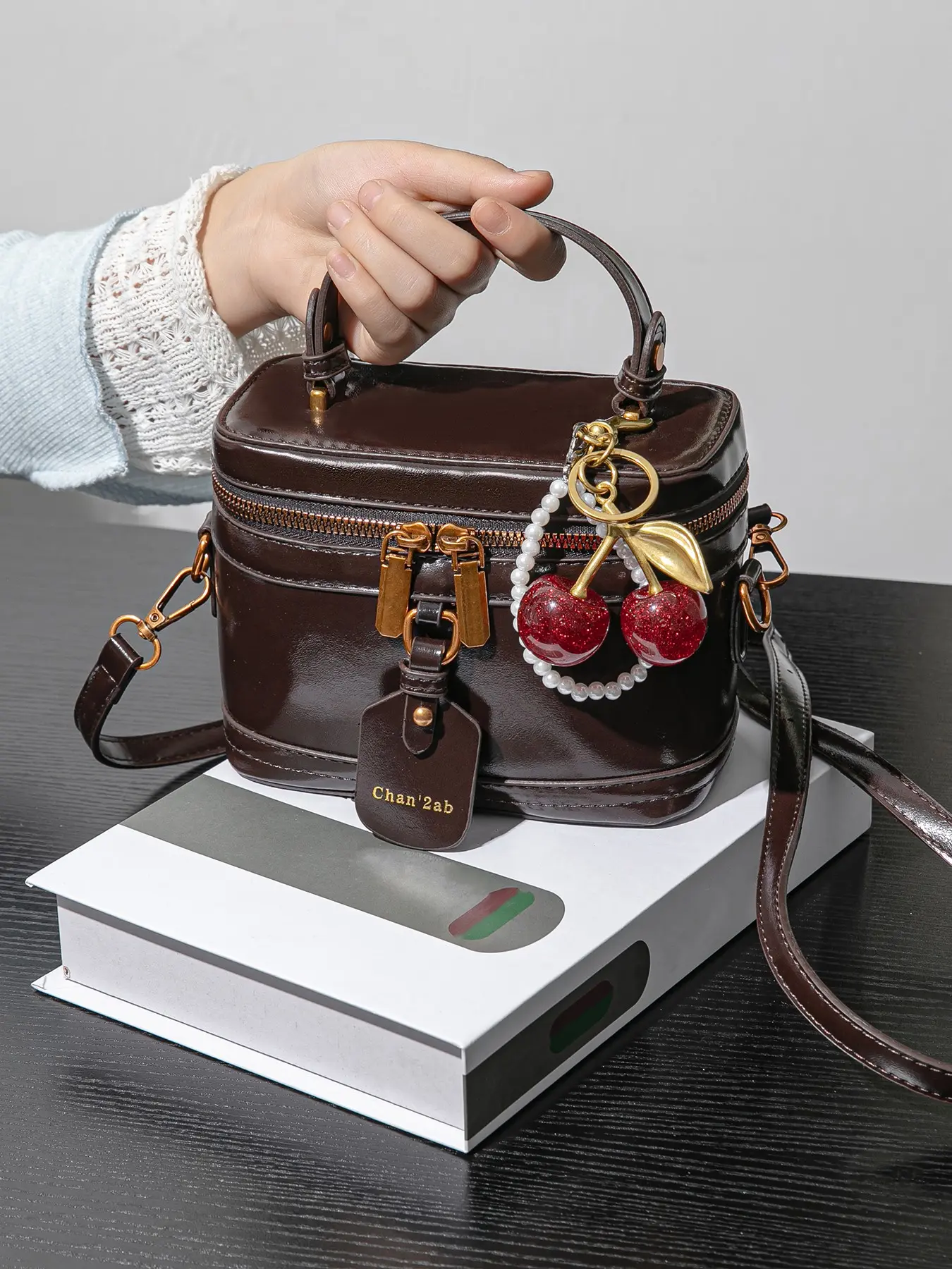Retro texture small square bag, with cherry pendant, pearl string and simple hanging accessories, portable, multi-functional handheld shoulder bag, can accommodate mobile phones, lipstick, PU Leather Bag, Stylish crossbody bag
