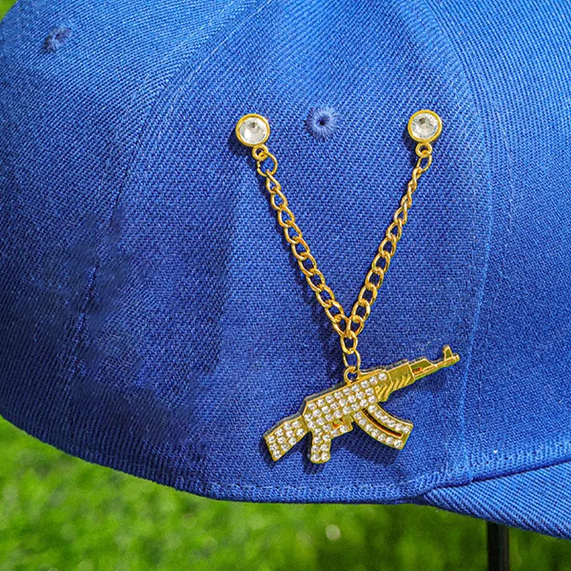 Cartoon Gun Design Brooch Pin Clip, Rhinestone Decor Baseball Cap Decoration Hat Clip, Fashion Accessories for Men & Women, Bling Stylish Accessory, Trendy All-match & Exquisite Brooch for Birthday Gift