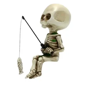 Creative Skull Fishing Statue Resin Craft, Dwarf Fish Ornament, Horror Figurine with for Halloween Decor, Home Decoration, Decorative Figurines