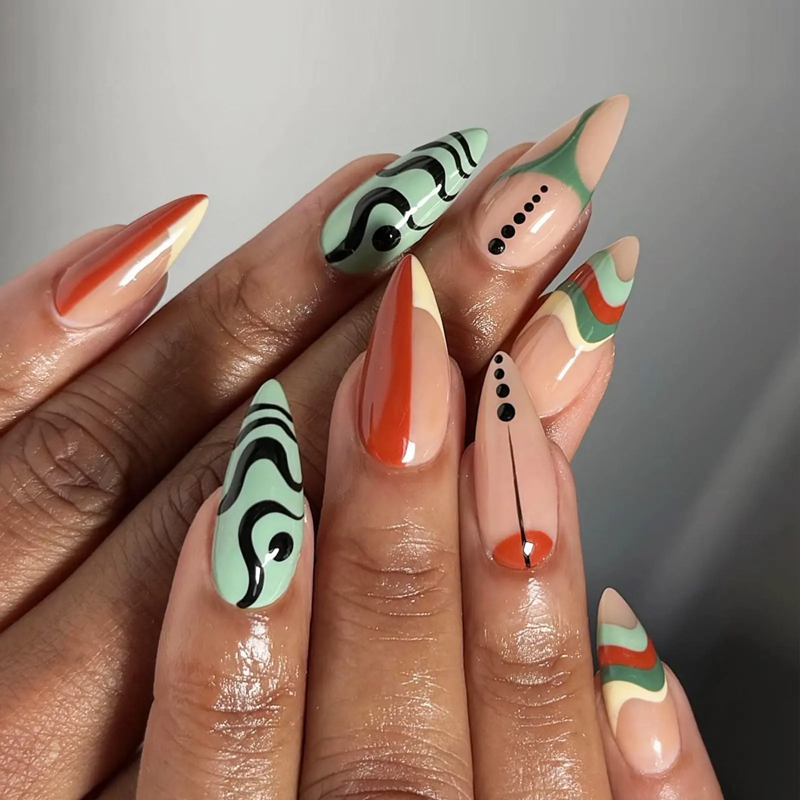 24pcs Almond Nail Art Set, Fake Nails, Decorative Nails, Retro Modern Abstract Design, Colorful Wave Stripes, Curves & Dots, Perfect for Unique Vintage Style