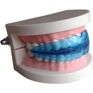 Single Pack Sports Mouthguard for Boxing, Soccer, Basketball, Hockey, Karate, Rugby, Essential Protective Gear for Athletes, Teeth Mouthguard