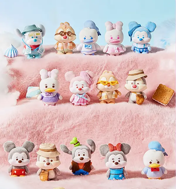 Disney Cha Cha Series Character Figurine Keychains - Mickey and Friends Polyester-Microfibre Blend Bag Charm, Blind Bag Unboxing, Exclusive Art, Cute Collectibles, Collectible Item, Vivid Glossy Look, Birthday Gift Fashion Accessory for Fans