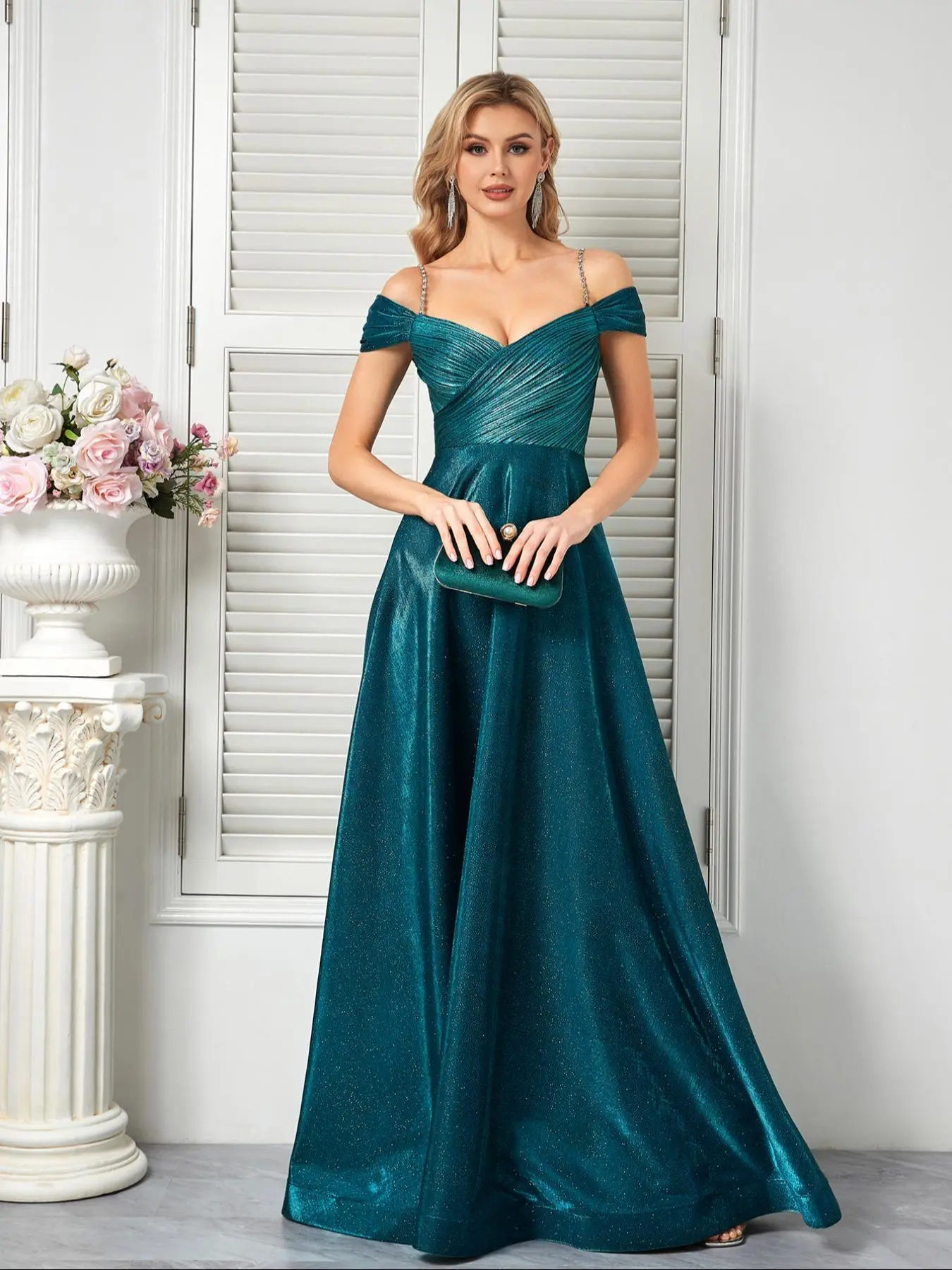 Women's dress, white wedding guest dress, Formal elegant solid color Woven halter strapless design, A-line skirt for banquets and parties, simple front fork style perfect for evening gowns and special occasions.