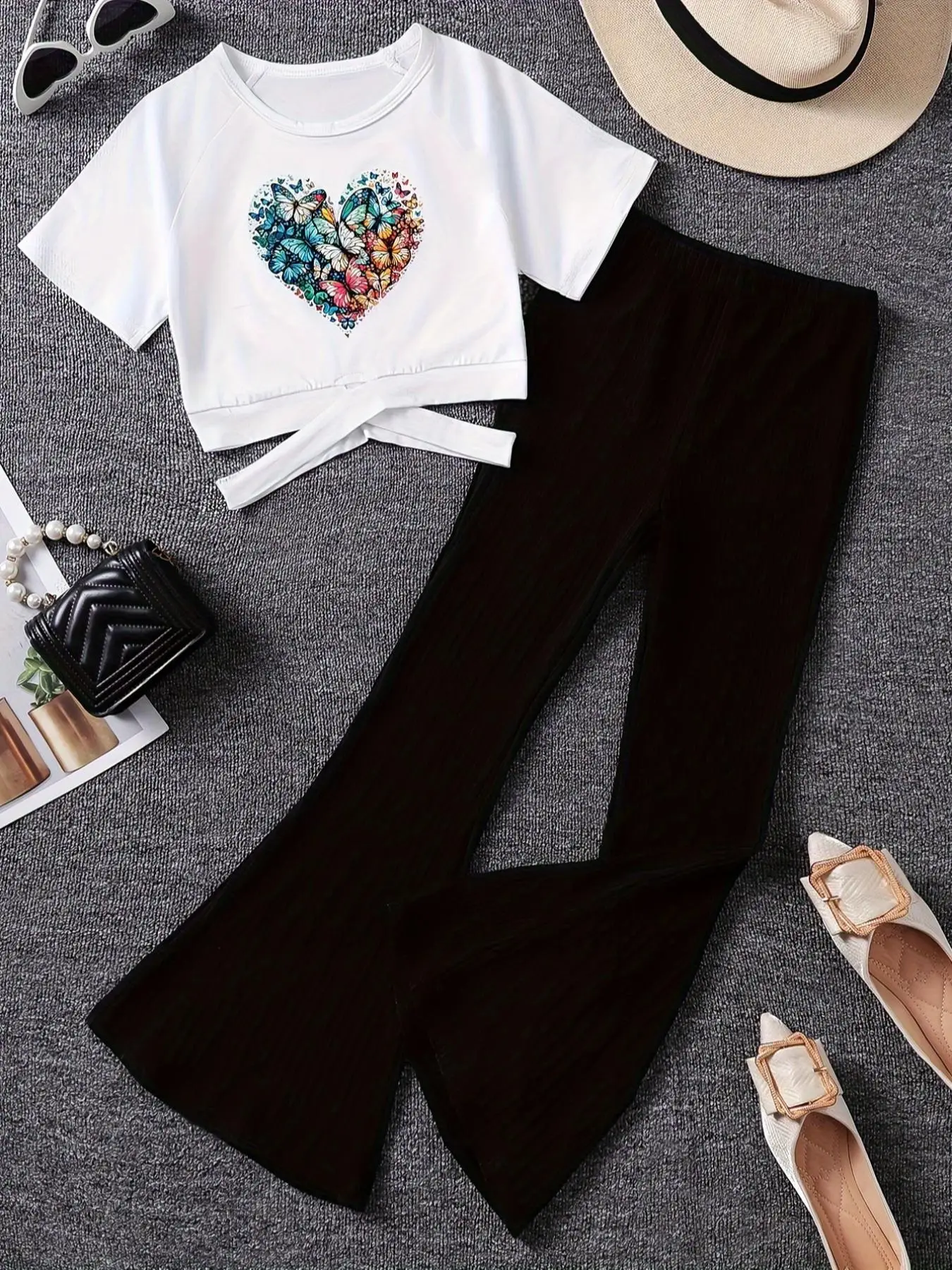 Two-Piece Set Girl's Heart Print Raglan Sleeve Tee & Flare Leg Pants Set, Casual Fashion Cozy Round Neck Short Sleeve T-Shirt & Bell Bottoms Trouser f