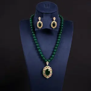 2-piece set: Luxurious emerald beaded agate necklace and synthetic moissanite inlaid earrings set for women, versatile and elegant gift