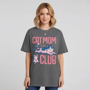 Funny Cat Mom Club T-Shirt, Cozy Comfort Colors Retro Graphic Tee for Fur Moms, Relaxed Fit Casual Outfit, Soft Vintage Style Oversized Shirt with Charming Cat Lover Design