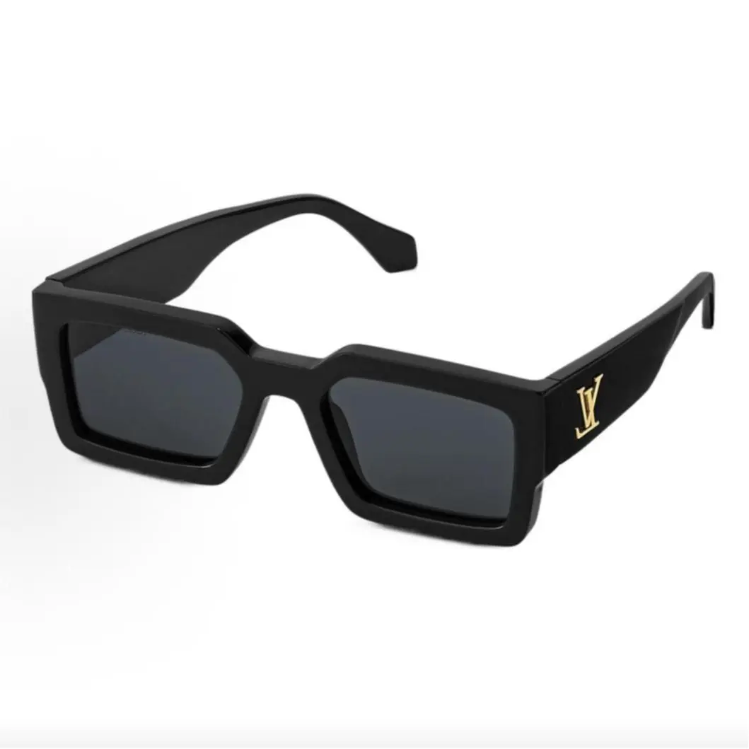 Pre-owned Brand new Louis Vuitton Thick Rectangular Statement Sunglasses, Gloss Black Acetate Frame / Solid Dark Grey Lens with Gold LV Logo（Do not purchase directly. Contact us for details.）