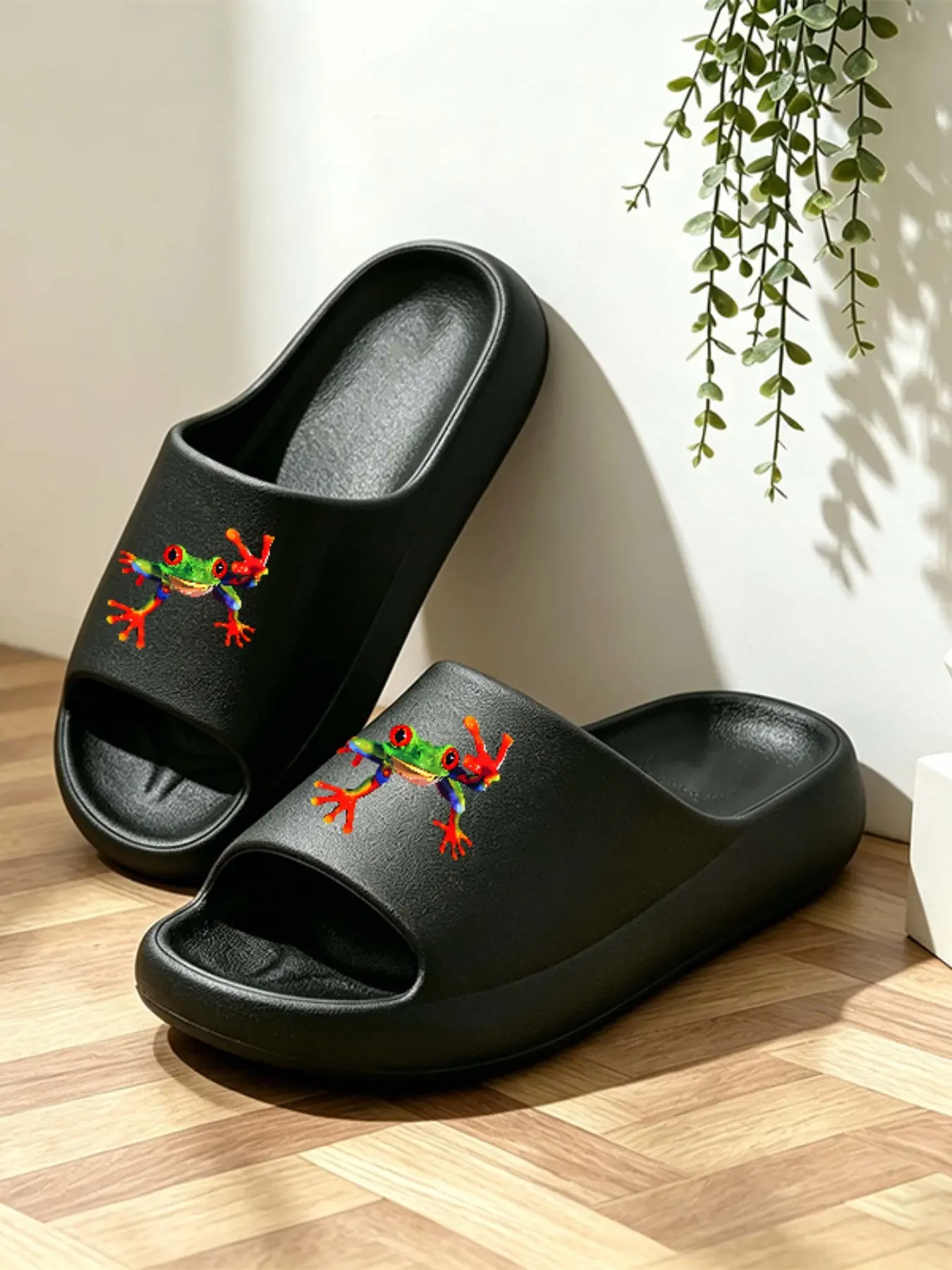 Women's Tropical Frog Print Slippers, Soft Eva Sole, Casual Less Than Ankle Height, Anti-Slip Quiet Design, Perfect for Home & Outdoors