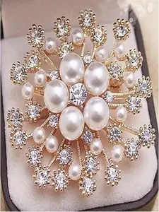 Elegant Pearl Crystal Brooch Pin, Fashionable Flower Design, Exquisite Floral Motif, Sparkling Shimmering Crystals Jewelry Accessory for Women, Bridal, All Seasons, Perfect for Daily Wear & Parties