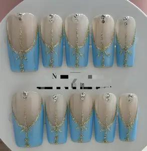 Elegant Nails with Delicate Manicure - Exquisite Craftsmanship & Premium Colorways for Glossy Luminous Finish - Versatile for Daily Looks