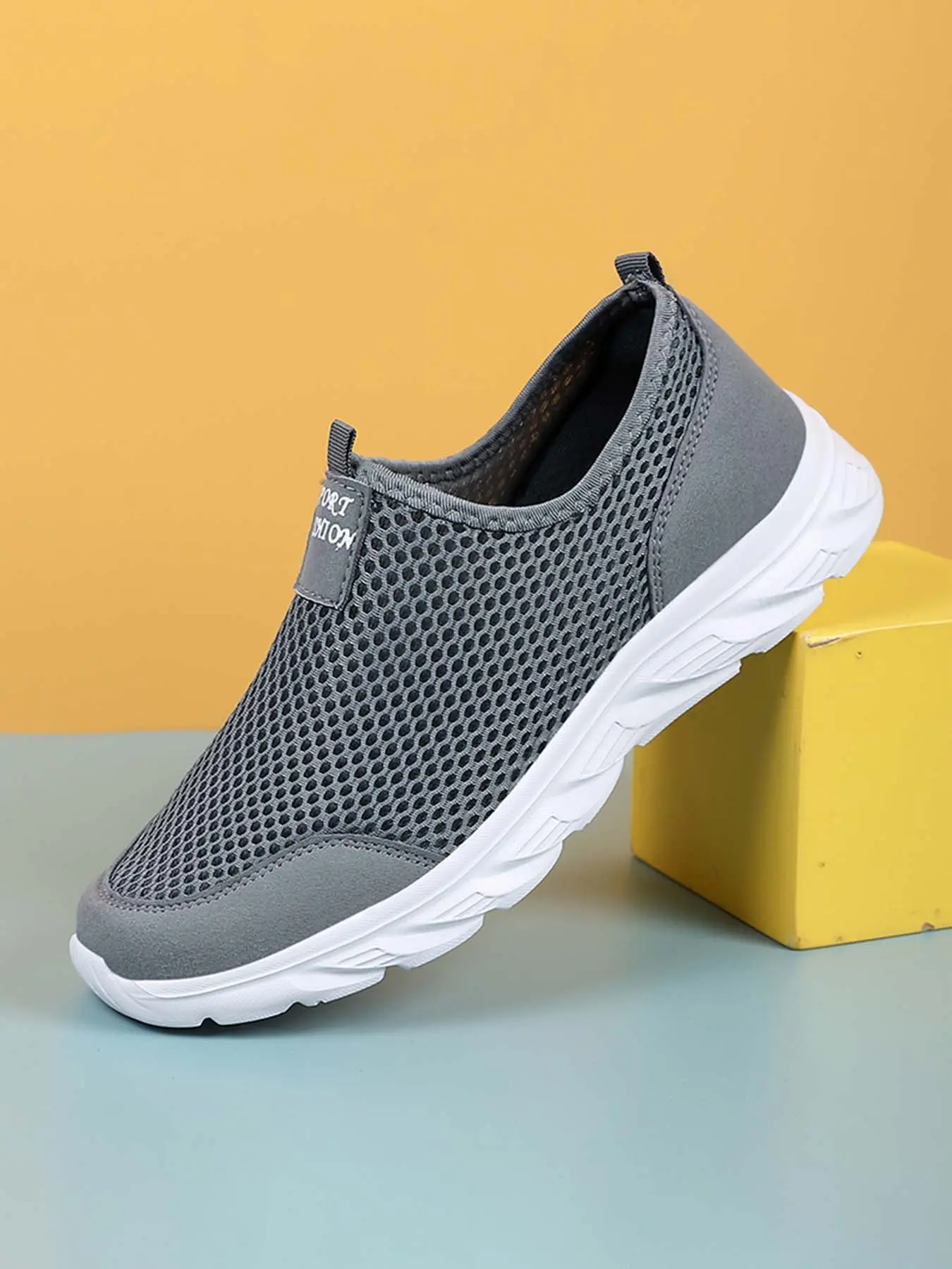 Men's Oversized Lightweight Fashion Sneaker Shoes Summer Breathable Mesh fabric sneakers Casual Footwear Slip-On Soft Bottom Walking Shoes Lowtop Casual Sneaker Fashionable Casual Sneakers