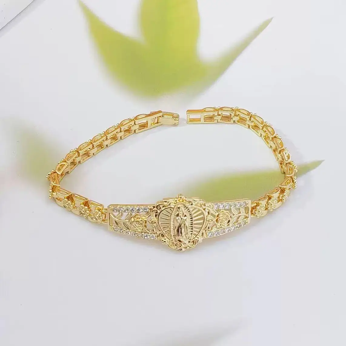 Women's 14K Gold Plated Our Lady of Guadalupe Bracelet, Heart Virgin Mary Rose CZ Crystal Link Bangle, Catholic Religious Jewelry Gift for Latina Women