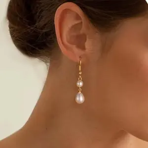 Long elegant ear hooks with a high-end feel DDES0659 simple and stylish multi-tassel earrings 14K Gold-Plated