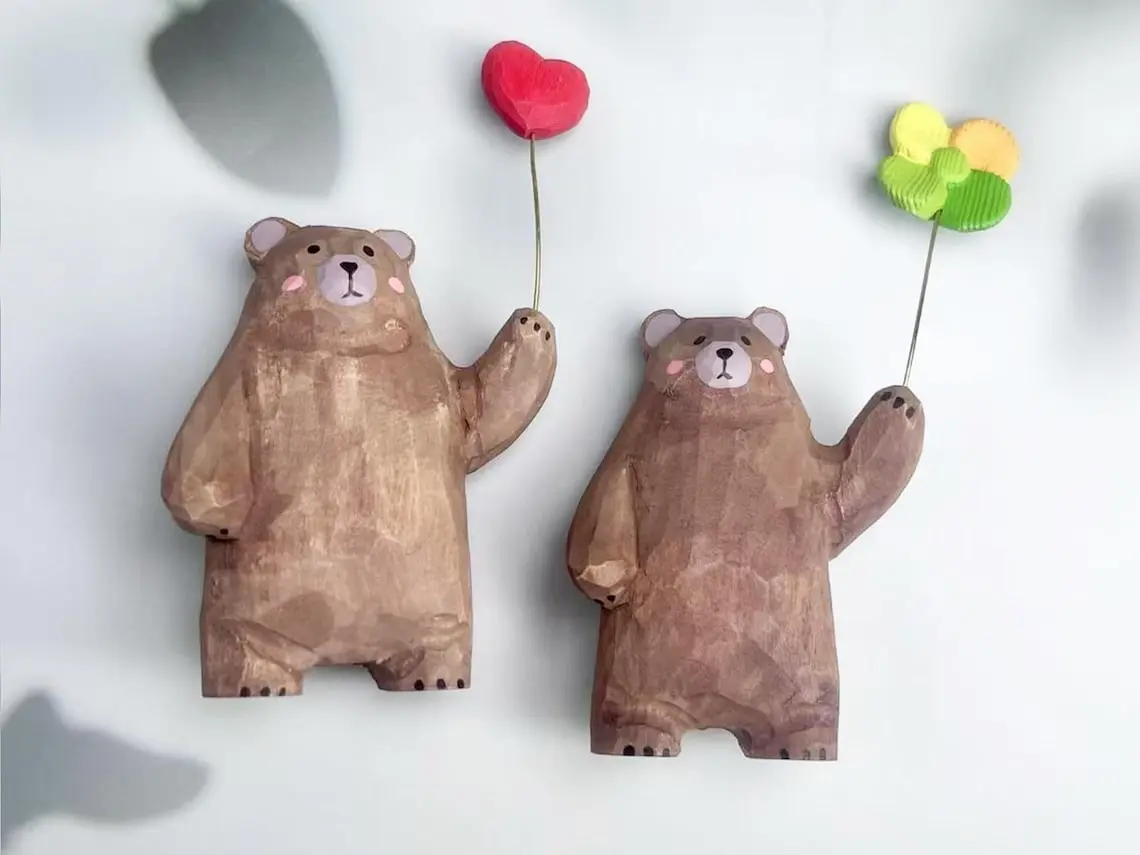 Brown Bear Statue Handmade Wooden Carving Decor Art, Bear Holding Heart Wood Carved Ornament Figurine Unique Animal for Mother's Day Gifts