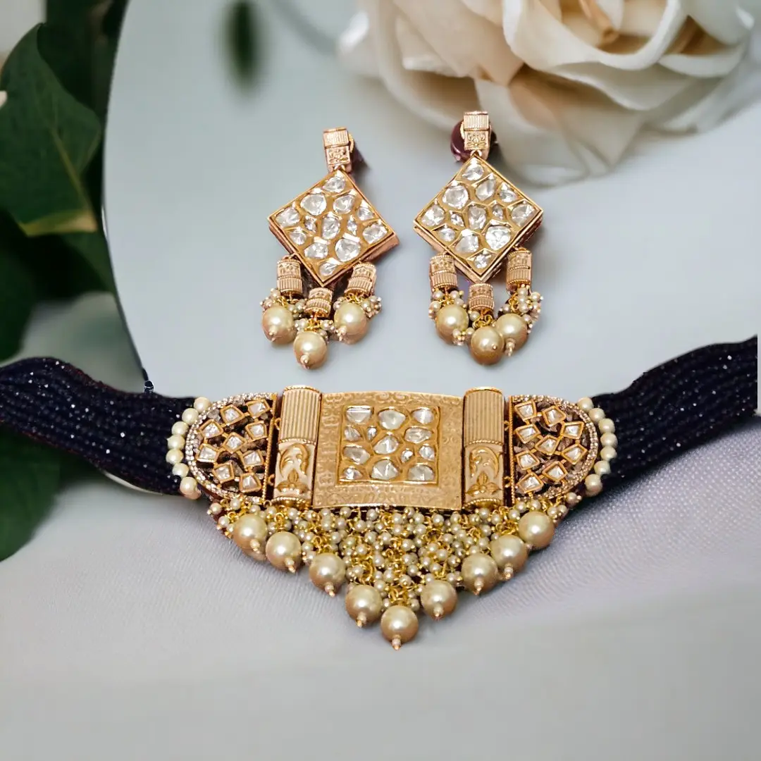 MARAH- Moissanite Tyaani Choker Set mintnecklace