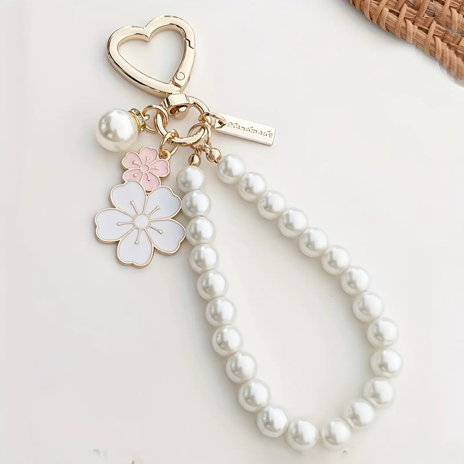 [Single Elegant Floral Keychain] Elegant Floral Beaded Keychain, Plastic Pearl Chain Key Ring with Lobster Clasp, Decorative Plant-Themed Ladies Keyring, Single Individual Piece, with Ideal for Keys, Backpacks, and Purses, for Christmas Gift