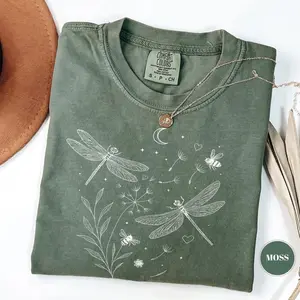 Comfort Colors Dragonfly Moon Shirt Vintage Botanical Graphic Tee Cottagecore Fairy Aesthetic Nature Lover Unisex T-Shirt Moss