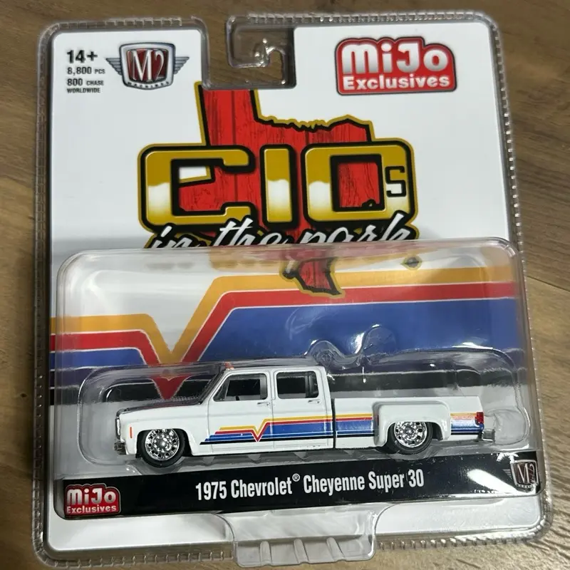 M2 Machines 1:64 Chevy Cheyenne Super 30 MiJo Exclusive C10’s in The Park Diecast Truck