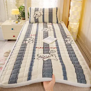 Back to School Essential Soft Warm Milk Velvet Mattress for Students, Thin Washable Wrinkle-Free Comfort for Dorms & Bedrooms, Suitable for Twin and Full Beds