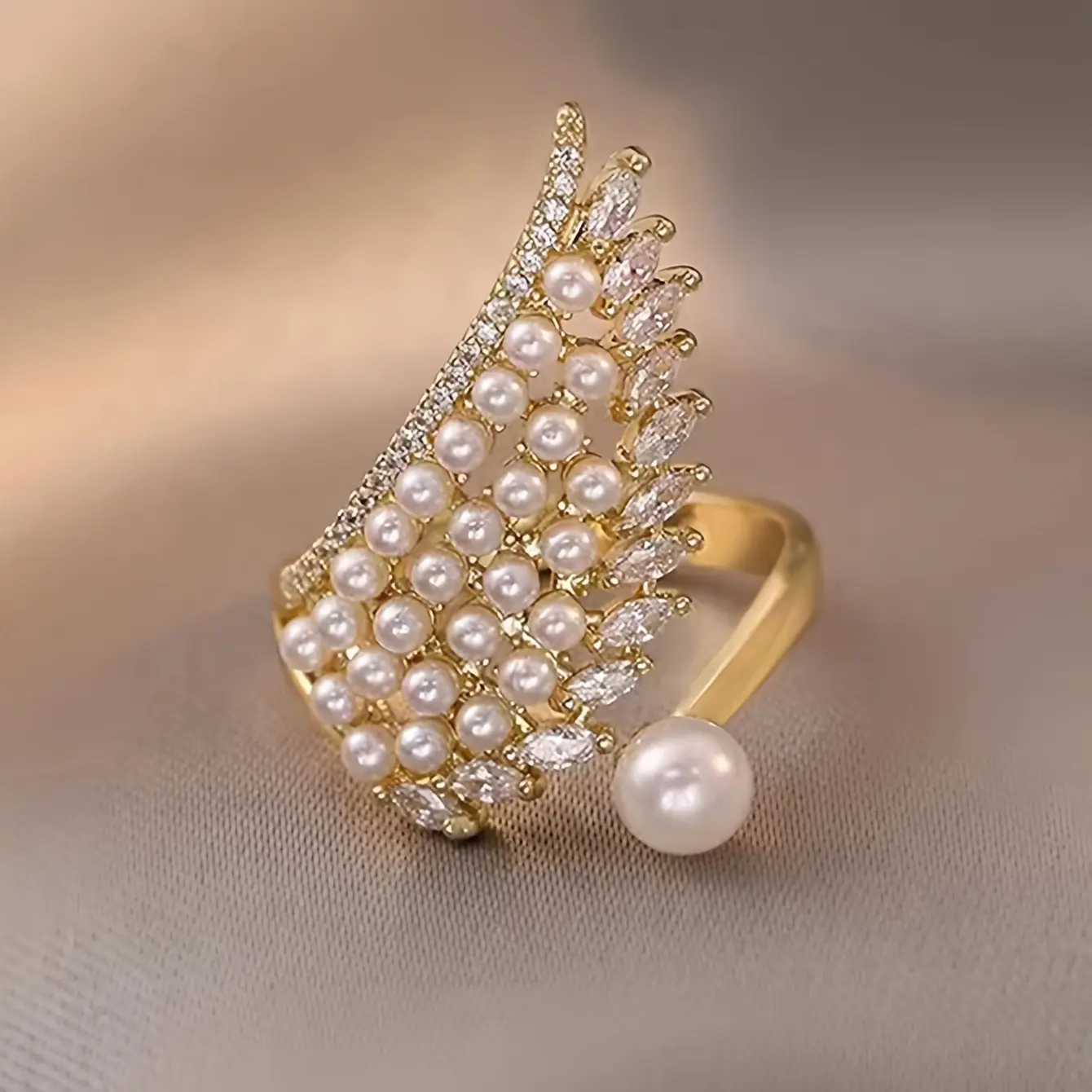 Single piece, fashionable high-end pearl ring, unique design ring