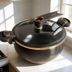 Bonfire cooking magic weapon Large-capacity non-stick micro-pressure pot with snap-on temperature lock, super convenient for simmering soup and braising meat