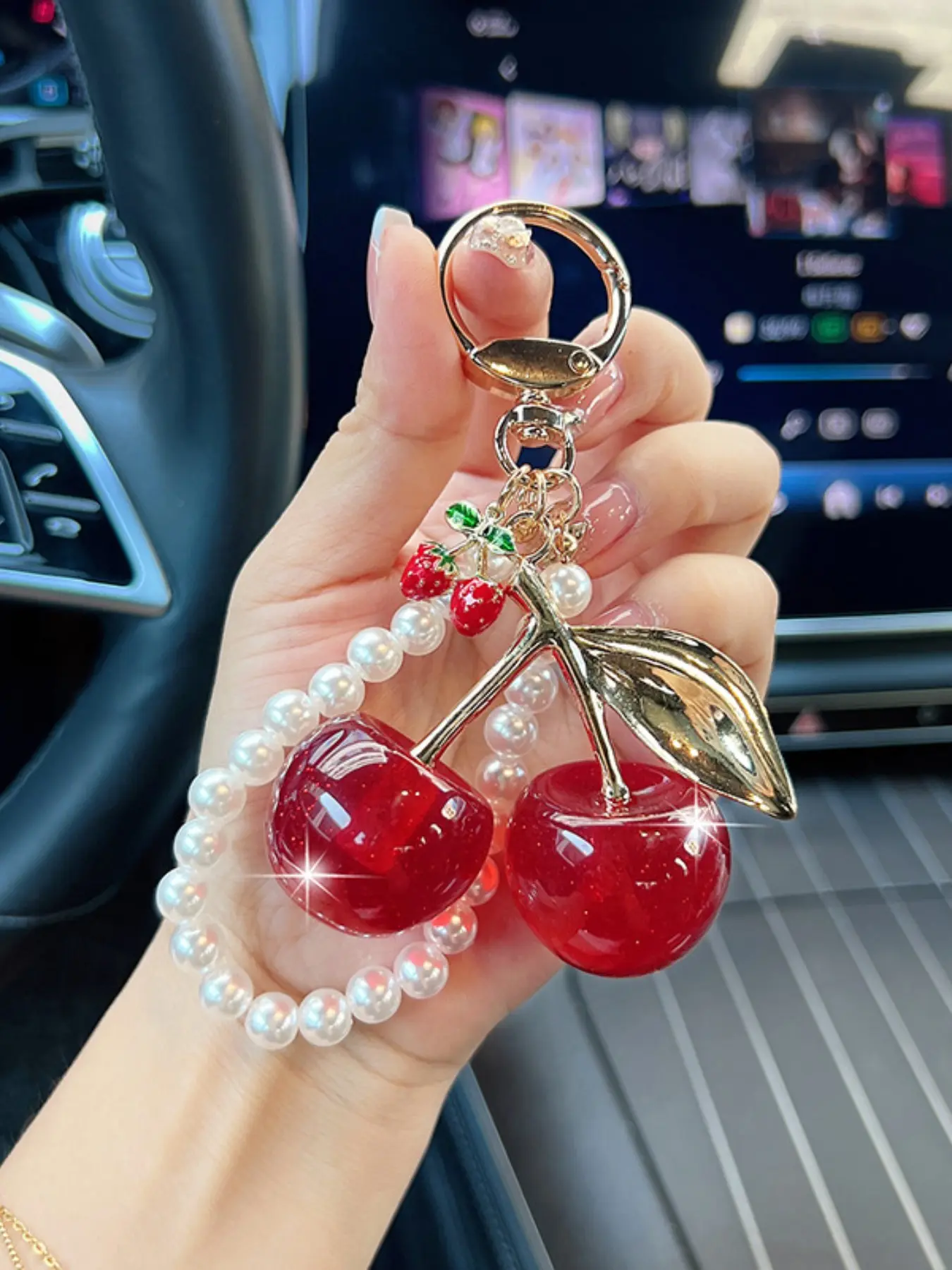 Women's Pearl Chain Sparkle Cherry Fashion Car Keychain, Key Rings For Car Keys, Creative Bag Decoration Keychain For Bags Charm Accessory, Stylish Key Ring Gift Choice, Keyring, All Seasons