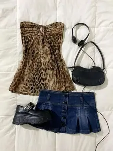 Women's New Leopard Print Ruched Strapless Crop Top Vest, Stretchy Digital Print Party Wear, Perfect for Parties and Events, Fit Womenswear, Chic