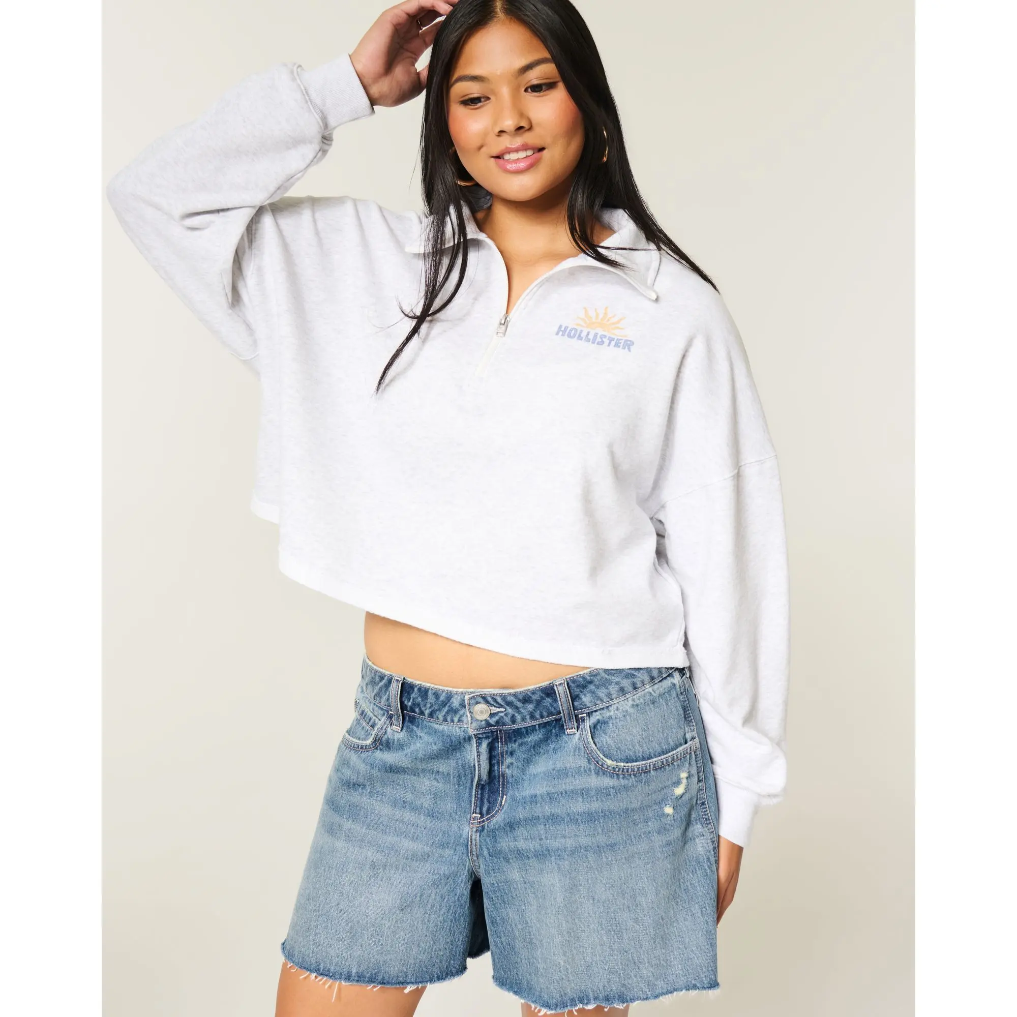 Hollister Low-Rise Medium Wash Baggy Jean Shorts