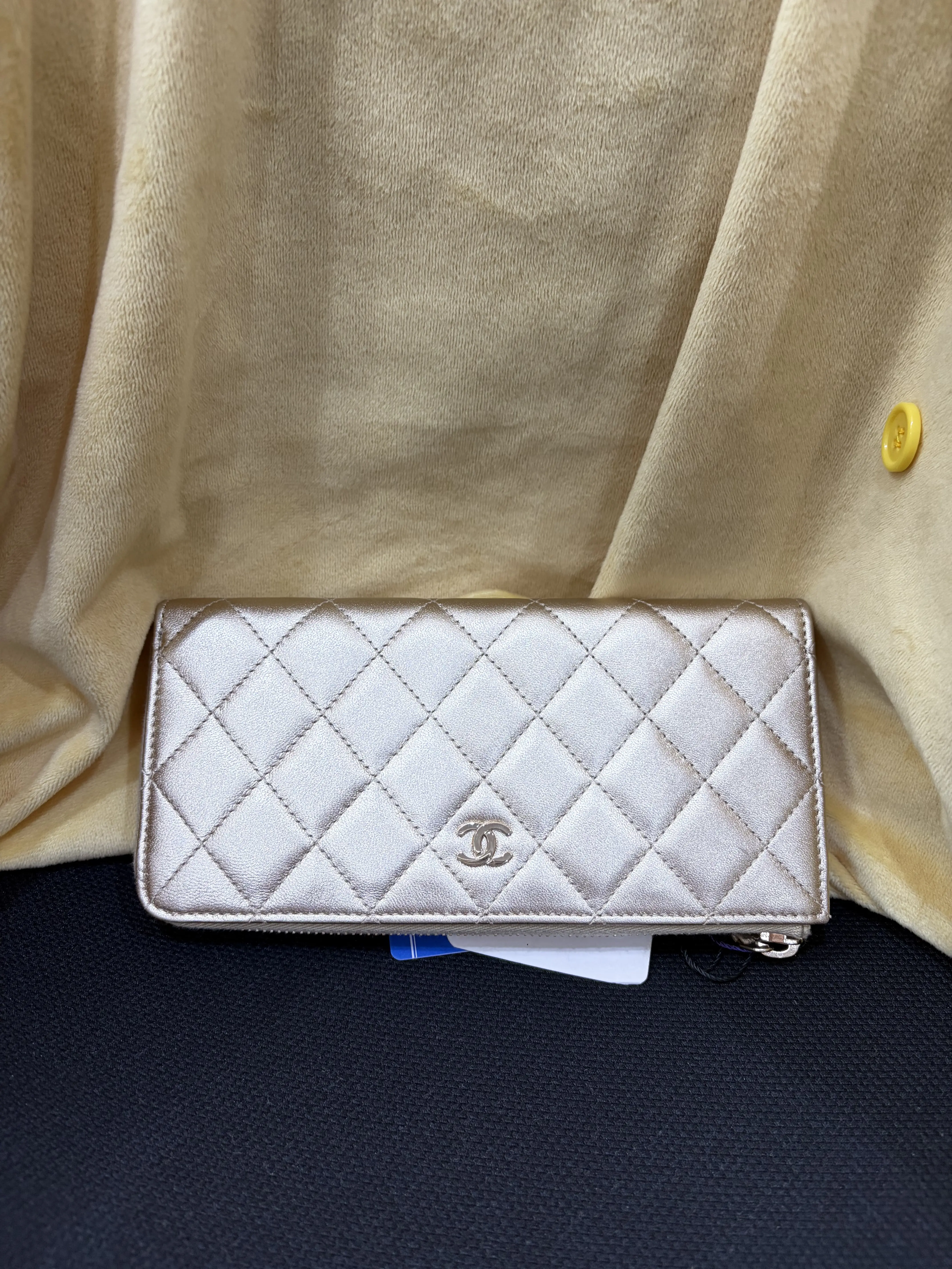 Pre-owned CHANEL bag 0715