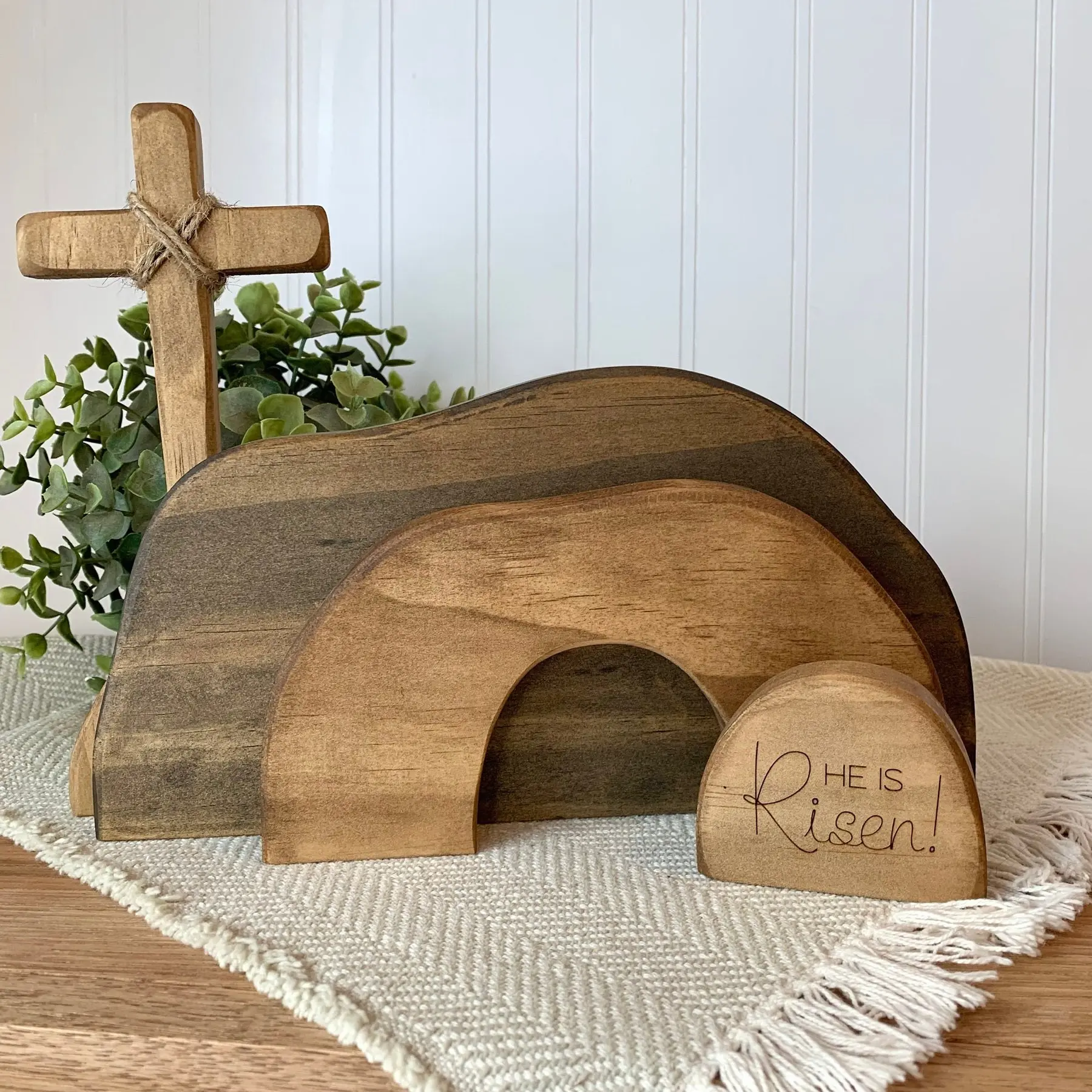 Empty Tomb Display, Easter Creche Decoration, Resurrection Scene, Christian Easter Decor, Wooden Easter Gifts, Farmhouse Style, Wooden Cross Decorations, Religious Decoration, Religious Home Decor