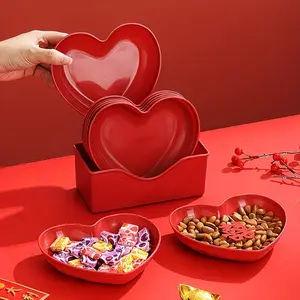 6-Piece Heart-Shaped Plastic Serving Plate Set, Love Theme Fruit Snack Candy Plates, Perfect for Valentine's Day, Bridesmaid Gatherings, Weddings