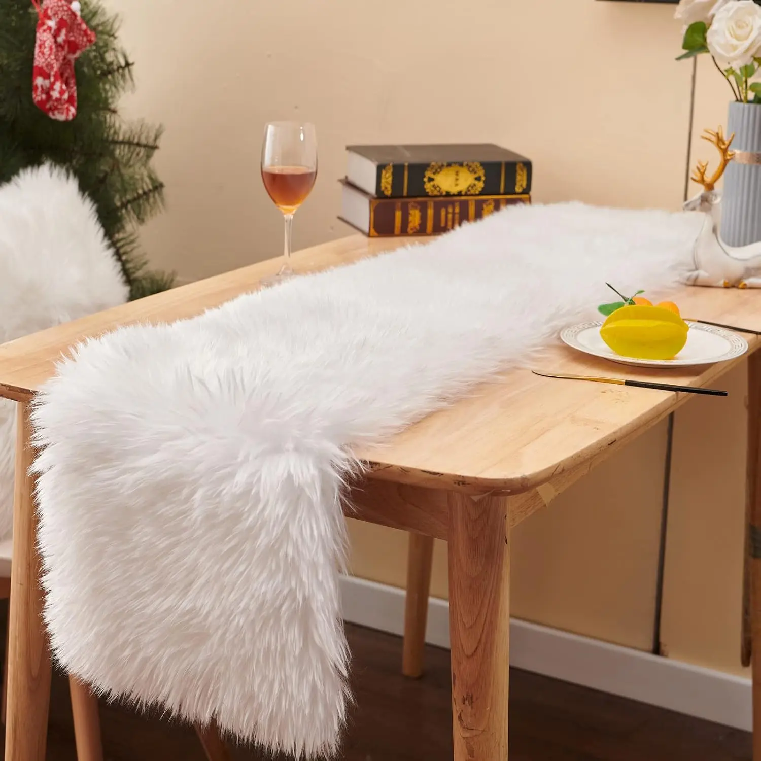 Christmas Table Runner, Thanksgiving Modern Small White  Table Runner for Party Birthday Friendsgiving Wedding Dinning Table, Decorative Rug Luxury Faux  Runner for Table (11.8x59.1inch)