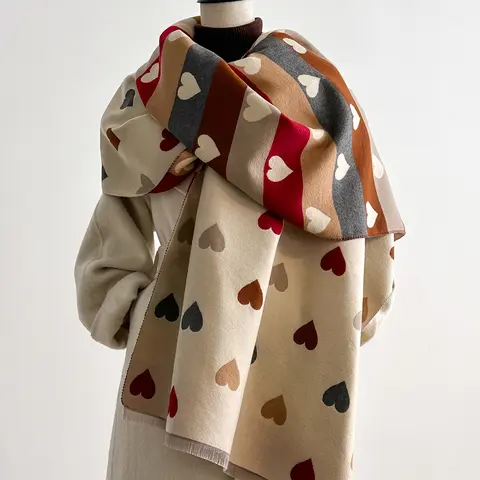 Fashionable Cute Simple Fall Winter Heart Print Scarf, Casual Fashion Warm Comfortable Shawl, Perfect for Parties Daily Wear, Neck Scarf