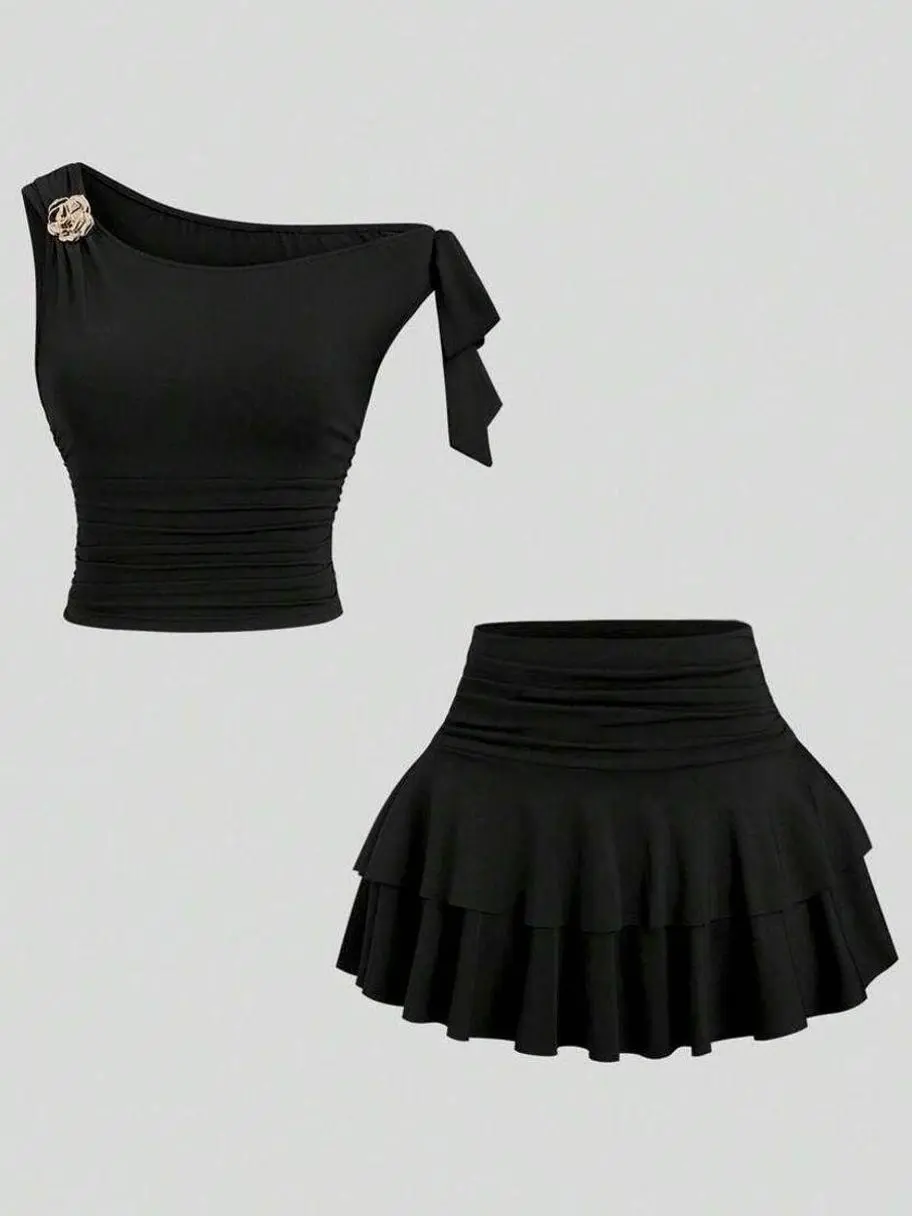 Women's Summer Metallic Flower Decor Spaghetti Strap Tank Top & Pleated Layered Mini Skirt Set