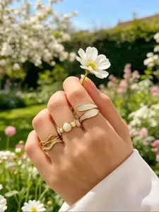 3 pieces of women's enamel gold fashionable and exquisite stackable finger rings jewelry, made of environmentally friendly stainless steel material, anti allergic and waterproof, suitable for travel wear and holiday gift giving.