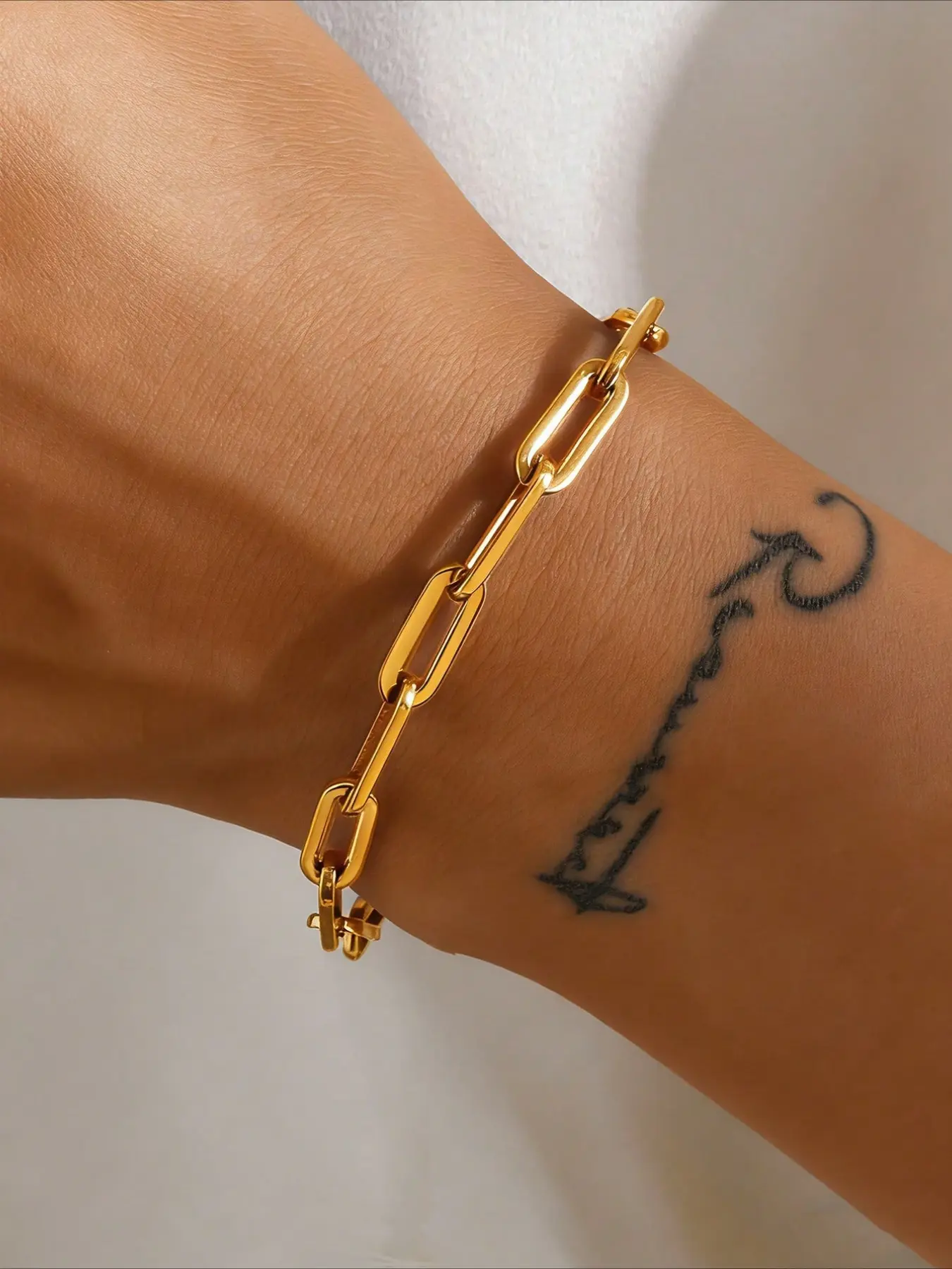 Light Luxury Non-Fading Stainless Steel Bracelet, Classic Paperclip Design, Minimalist Chain Bangles, Versatile and Style-Neutral, Elevates Outfit Refinement, Adjustable Link Bracelet, Classic Wrist Accessory