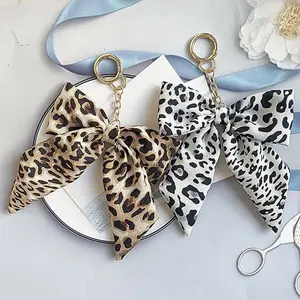 Leopard Print Bow Bag Charm, Women's Leopard Pattern Accessory, Butterfly Knot Bag Pendant, Handbag Wallet Keychain Decoration, Trendy Bag Charms
