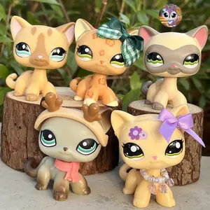 Mini Figurines Playset Lamb Collie Shorthair Cat Bobble Head Toys for Kids Christmas Gift Collector Set with Adorable Outfits and Expressive Eyes Action Figures Festive Season