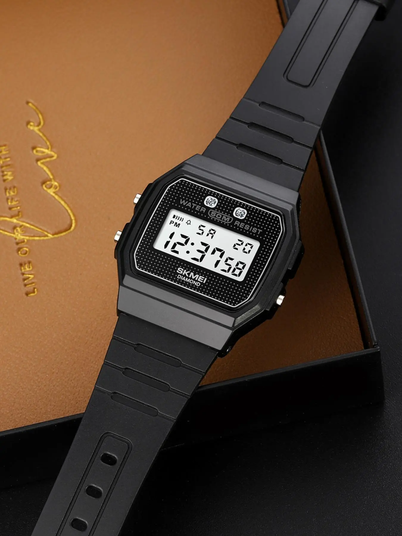 Men's Fashion Digital Quartz Watch, Casual Sporty Digital Wristwatch with Luminous Dial & Alarm Mode, Waterproof Watch with Digital Display for Men