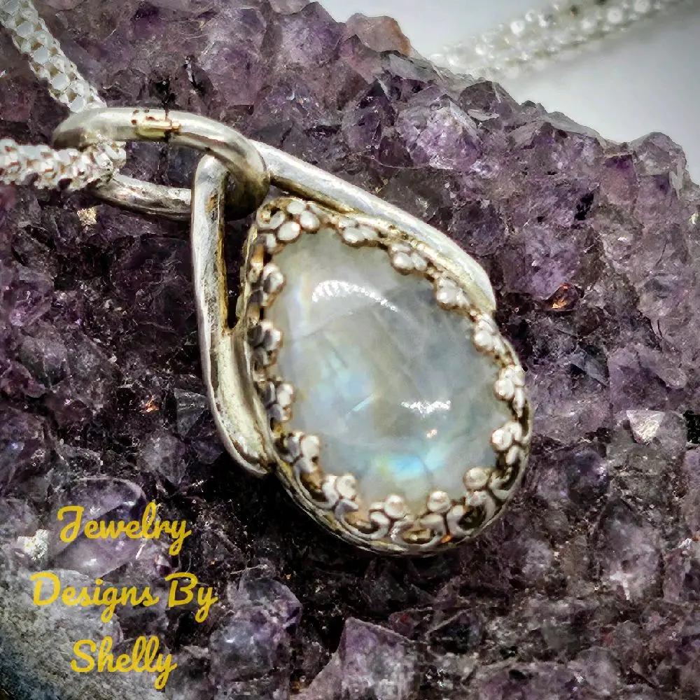 925 Sterling Silver and Rainbow Moonstone Pendant Necklace with 16" Popcorn Style Chain